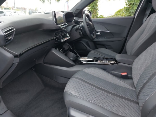 Used Peugeot 2008 2025 for sale - 76288894: Photo 5
