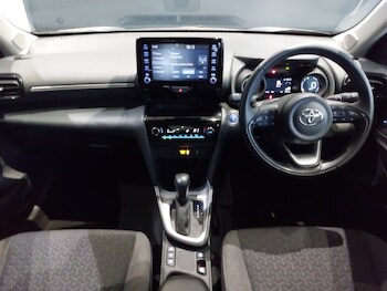 Used Toyota Yaris Cross 2023 for sale - 77852016: Photo