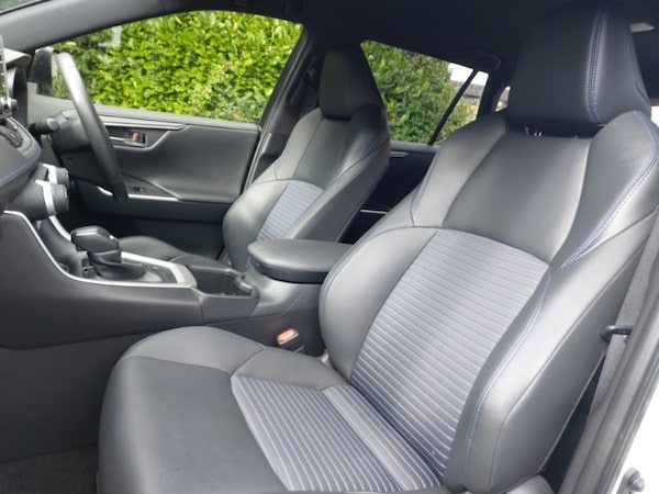 Used Toyota RAV4 2022 for sale - 76198972: Photo 5