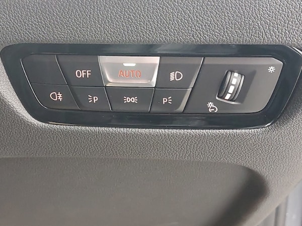 Used BMW 3 Series 2024 for sale - 76306021: Photo 12