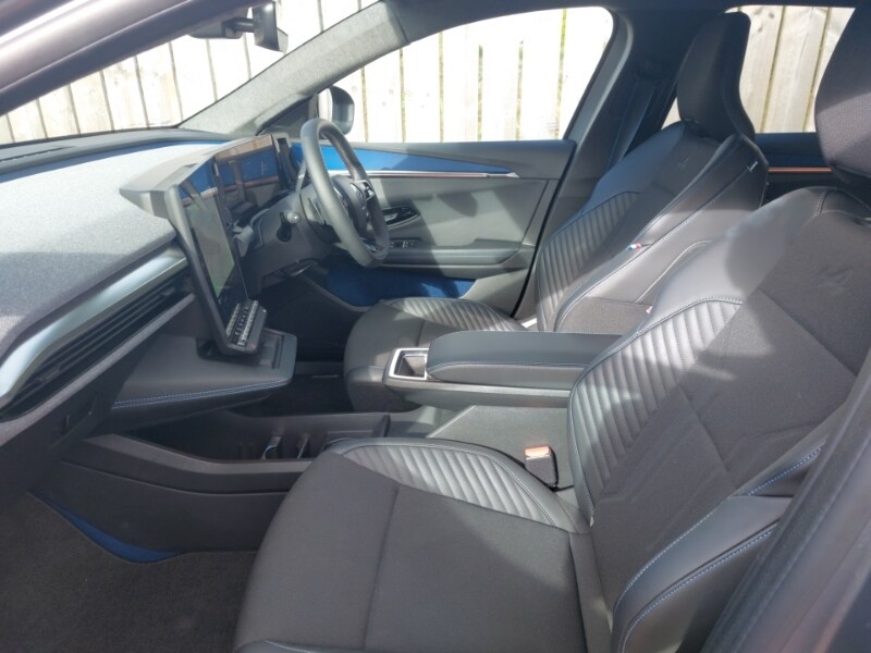 Used Renault Scenic E-Tech 2024 for sale - 76838107: Photo 5