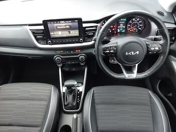 Used Kia Stonic 2023 for sale - 77298993: Photo