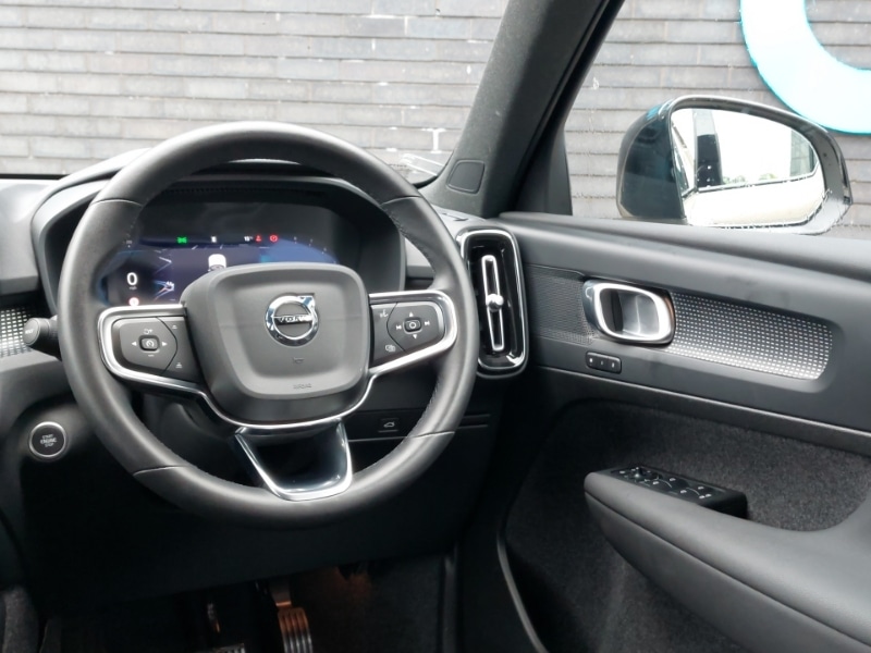 Used Volvo XC40 2024 for sale - 76348157: Photo 10