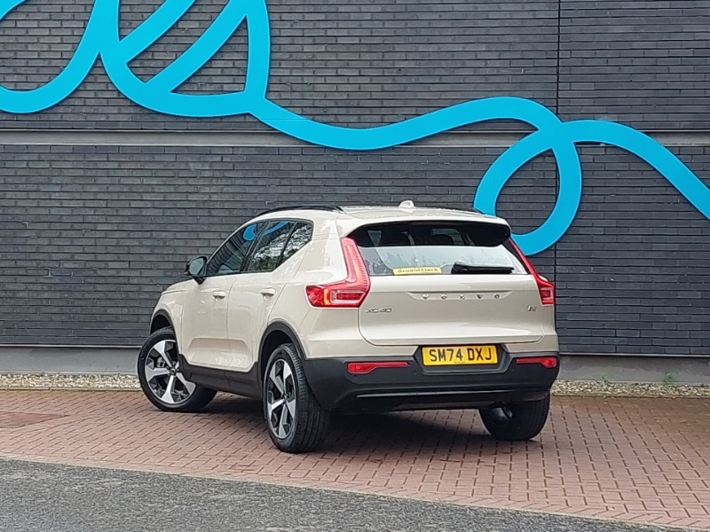 Used Volvo XC40 2024 for sale - 76348157: Photo 3