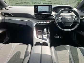 Used Peugeot 5008 2023 for sale - 79525357: Photo