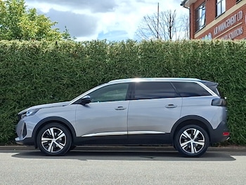 Used Peugeot 5008 2023 for sale - 79525357: Photo