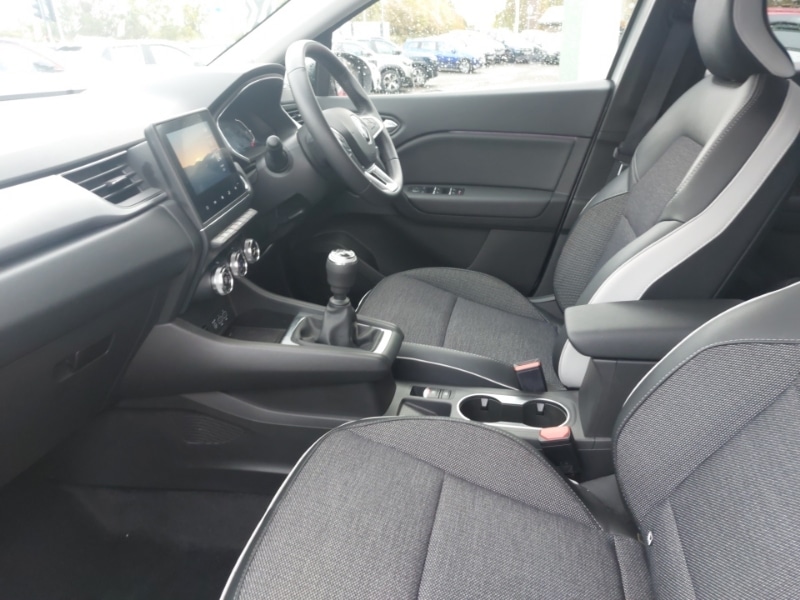 Used Renault Captur 2022 for sale - 76752159: Photo 5