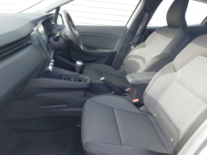 Used Renault Clio 2022 for sale - 76682817: Photo 5