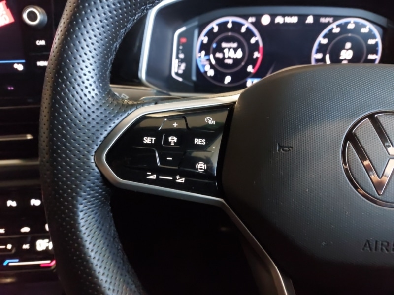 Used Volkswagen T-Roc 2022 for sale - 76431371: Photo 10