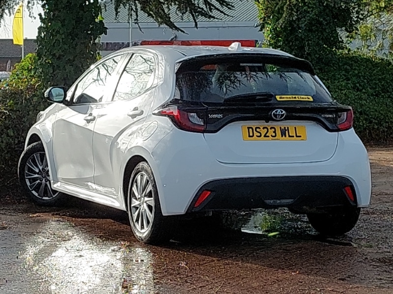 Used Toyota Yaris 2023 for sale - 77055336: Photo 3