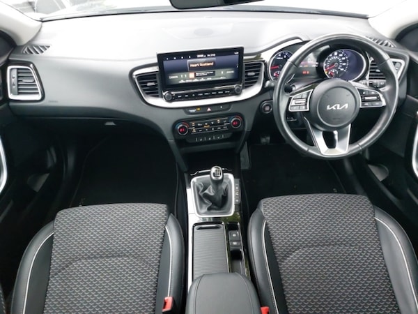 Used Kia XCeed 2023 for sale - 76301262: Photo 2