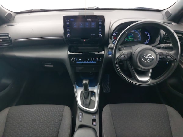 Used Toyota Yaris Cross 2022 for sale - 76288742: Photo 2