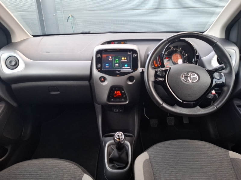 Used Toyota AYGO 2021 for sale - 76187591: Photo 2