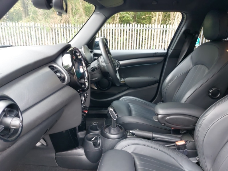 Used MINI Hatch 2023 for sale - 76456325: Photo 5