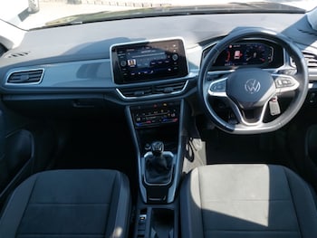 Used Volkswagen T-Roc 2022 for sale - 79451806: Photo