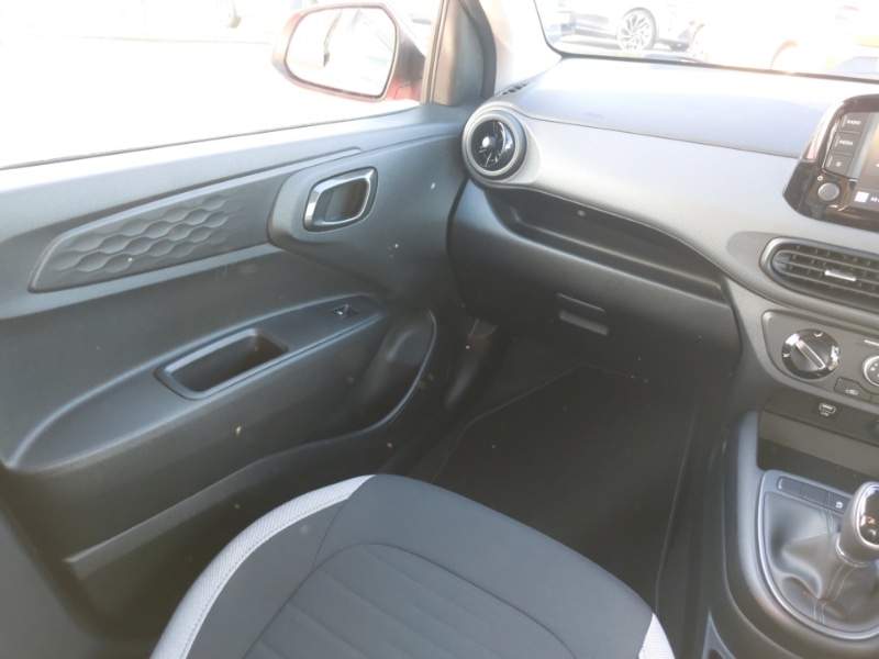 Used Hyundai i10 2023 for sale - 77736905: Photo 10