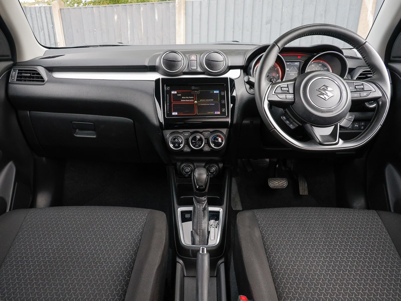 Used Suzuki Swift 2023 for sale - 76358438: Photo 2