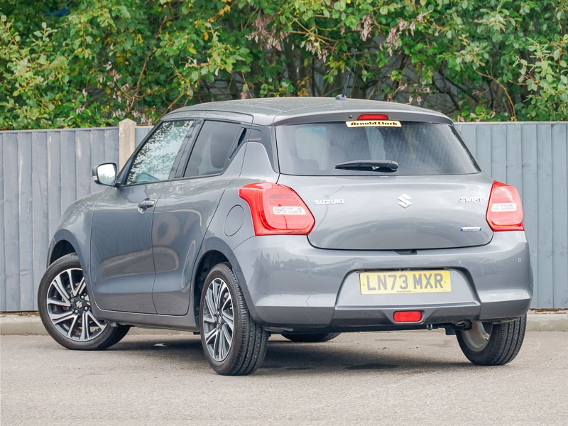 Used Suzuki Swift 2023 for sale - 76358438: Photo 3