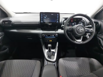 Used Toyota Yaris 2023 for sale - 78225662: Photo