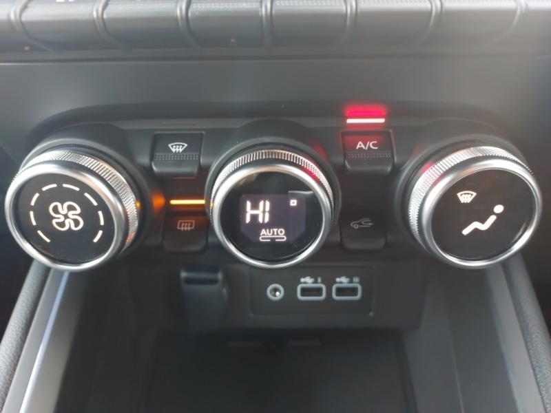 Used Renault Clio 2025 for sale - 76379329: Photo 12