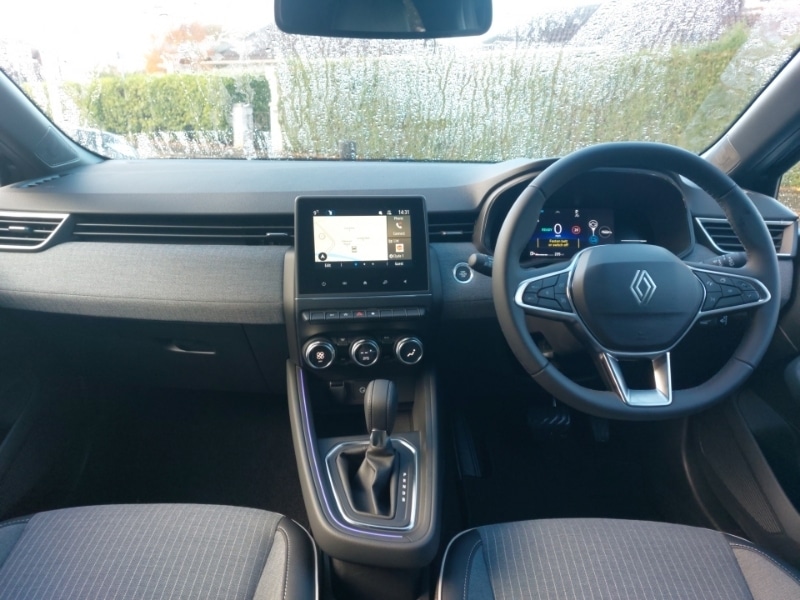 Used Renault Clio 2025 for sale - 76379329: Photo 2