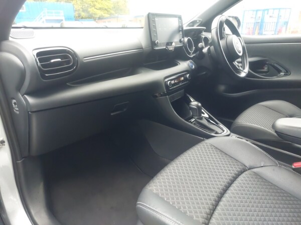 Used Toyota Yaris 2021 for sale - 76212631: Photo 12