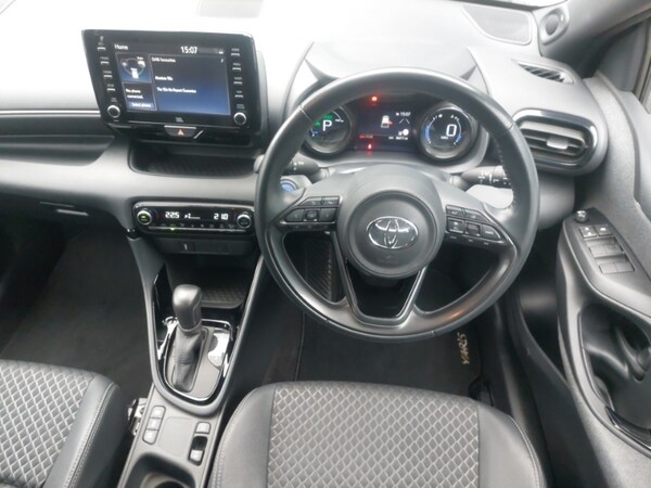 Used Toyota Yaris 2021 for sale - 76212631: Photo 7