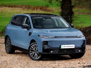 2025 - 160kW 70kWh 5dr Auto