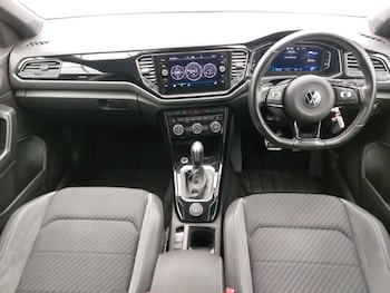 Used Volkswagen T-Roc 2021 for sale - 76306032: Photo