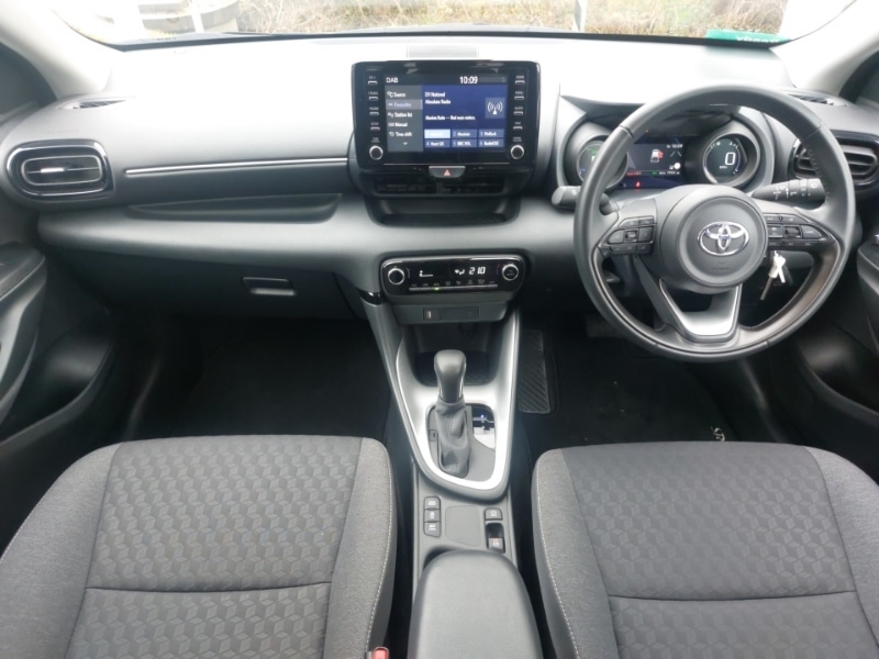 Used Toyota Yaris 2023 for sale - 77954828: Photo 2