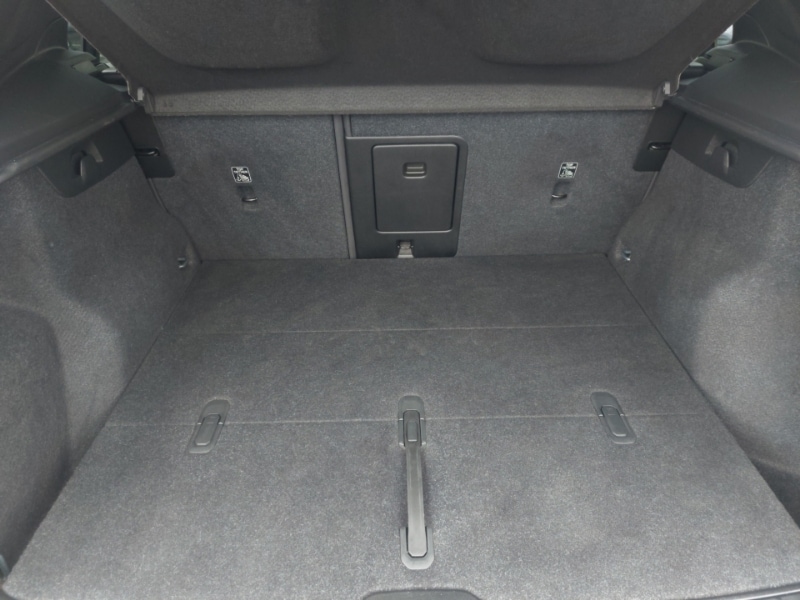 Used Volvo XC40 2022 for sale - 77645110: Photo 8