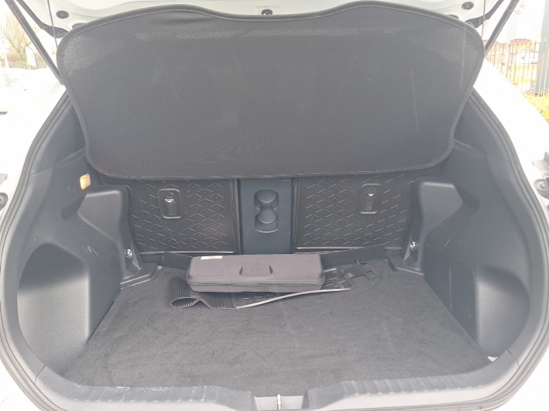 Used Toyota Yaris Cross 2023 for sale - 77115471: Photo 8