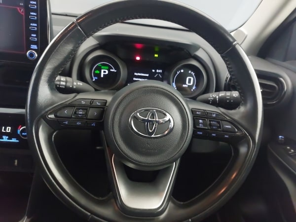 Used Toyota Yaris Cross 2022 for sale - 76301215: Photo 11