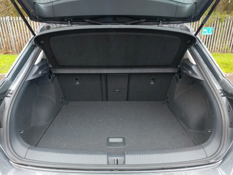 Used Volkswagen T-Roc 2023 for sale - 77708128: Photo 8