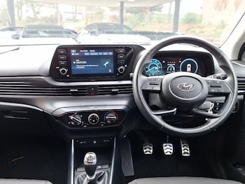 Used Hyundai BAYON 2021 for sale - 76165544: Photo 2
