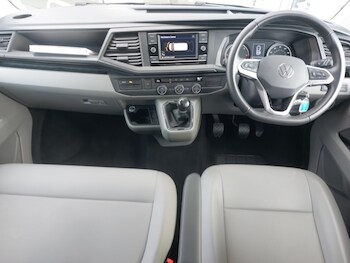 Used Volkswagen Transporter Shuttle 2024 for sale - 78821590: Photo