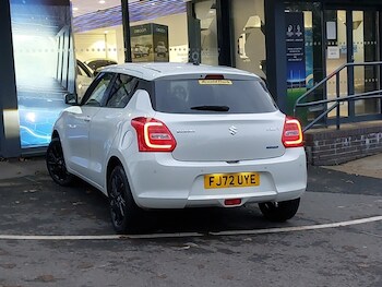 Used Suzuki Swift 2022 for sale - 77304664: Photo