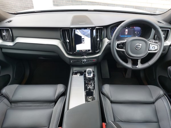 Used Volvo XC60 2024 for sale - 76182840: Photo 2