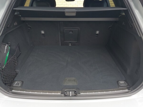 Used Volvo XC60 2024 for sale - 76182840: Photo 8