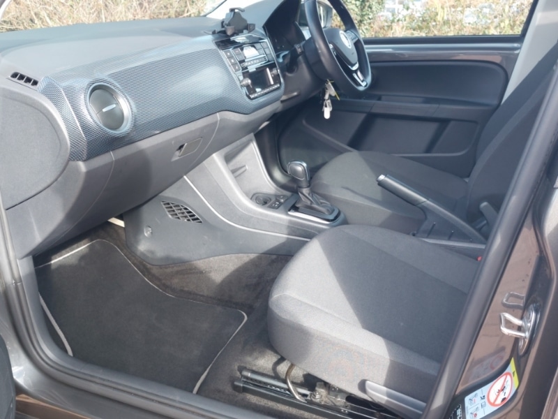 Used Volkswagen up! 2023 for sale - 77913120: Photo 5