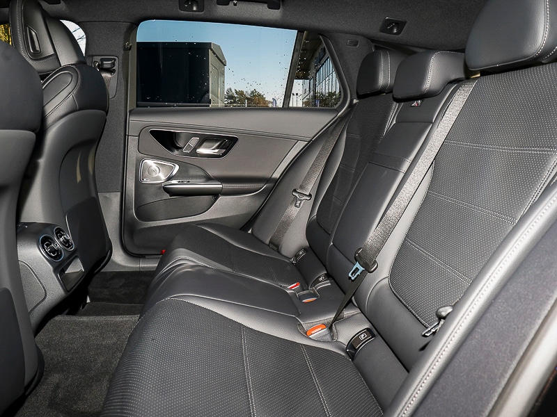 Used Mercedes-Benz C Class 2024 for sale - 76920850: Photo 6