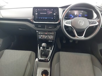 Used Volkswagen T-Cross 2024 for sale - 79025735: Photo