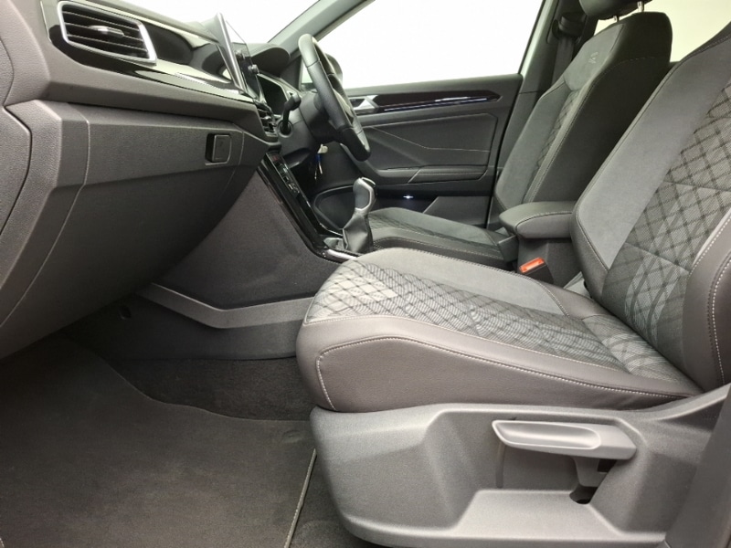 Used Volkswagen T-Roc 2023 for sale - 77240795: Photo 5