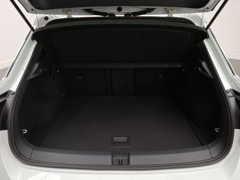 Used Volkswagen T-Roc 2023 for sale - 77240795: Photo 8