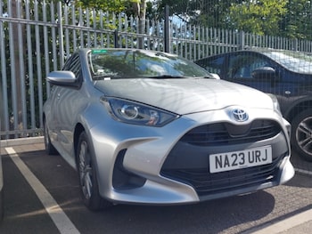 Used Toyota Yaris 2023 for sale - 78917281: Photo