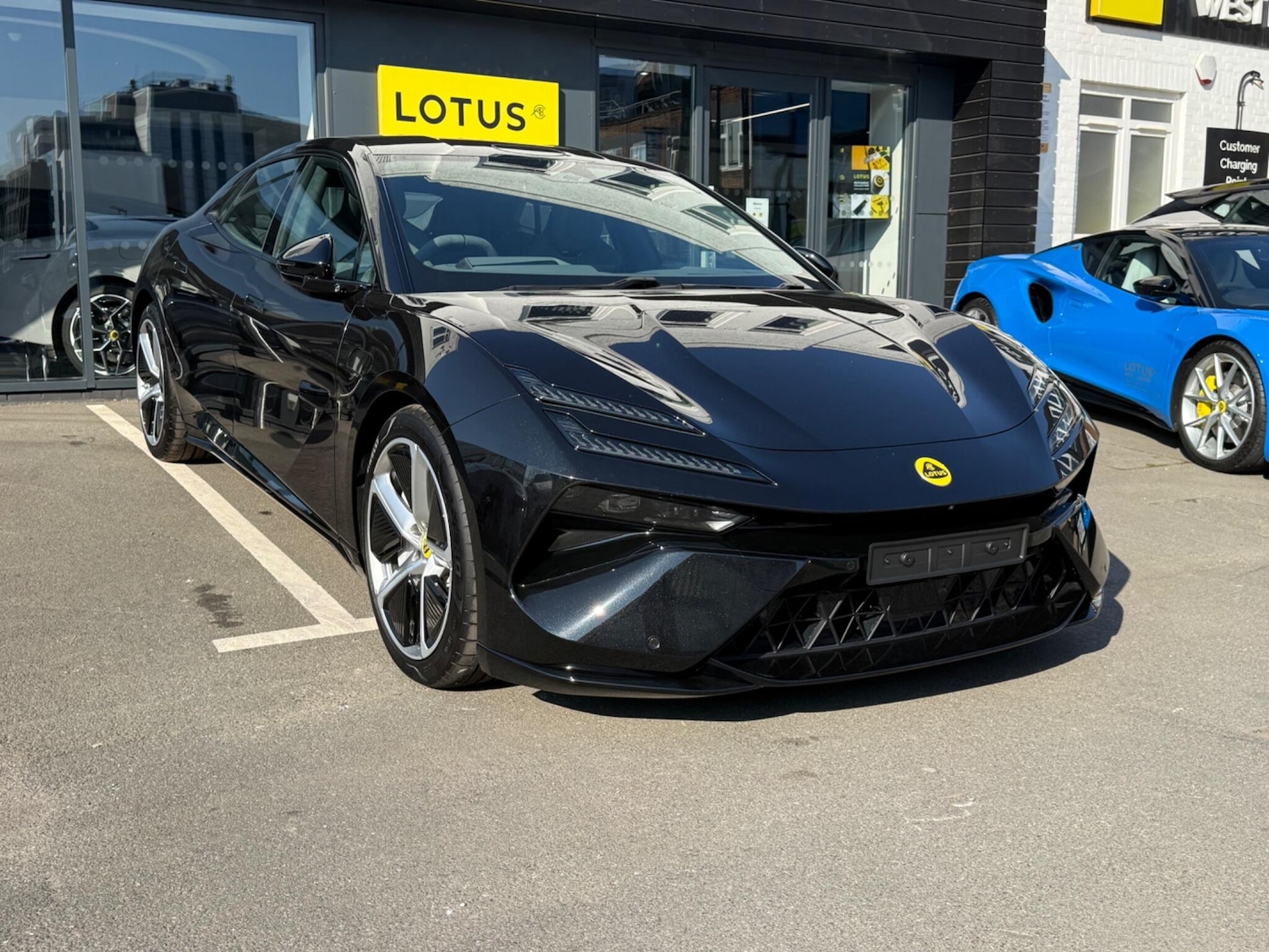 Used Lotus Emeya for sale - 78035985: Photo 3