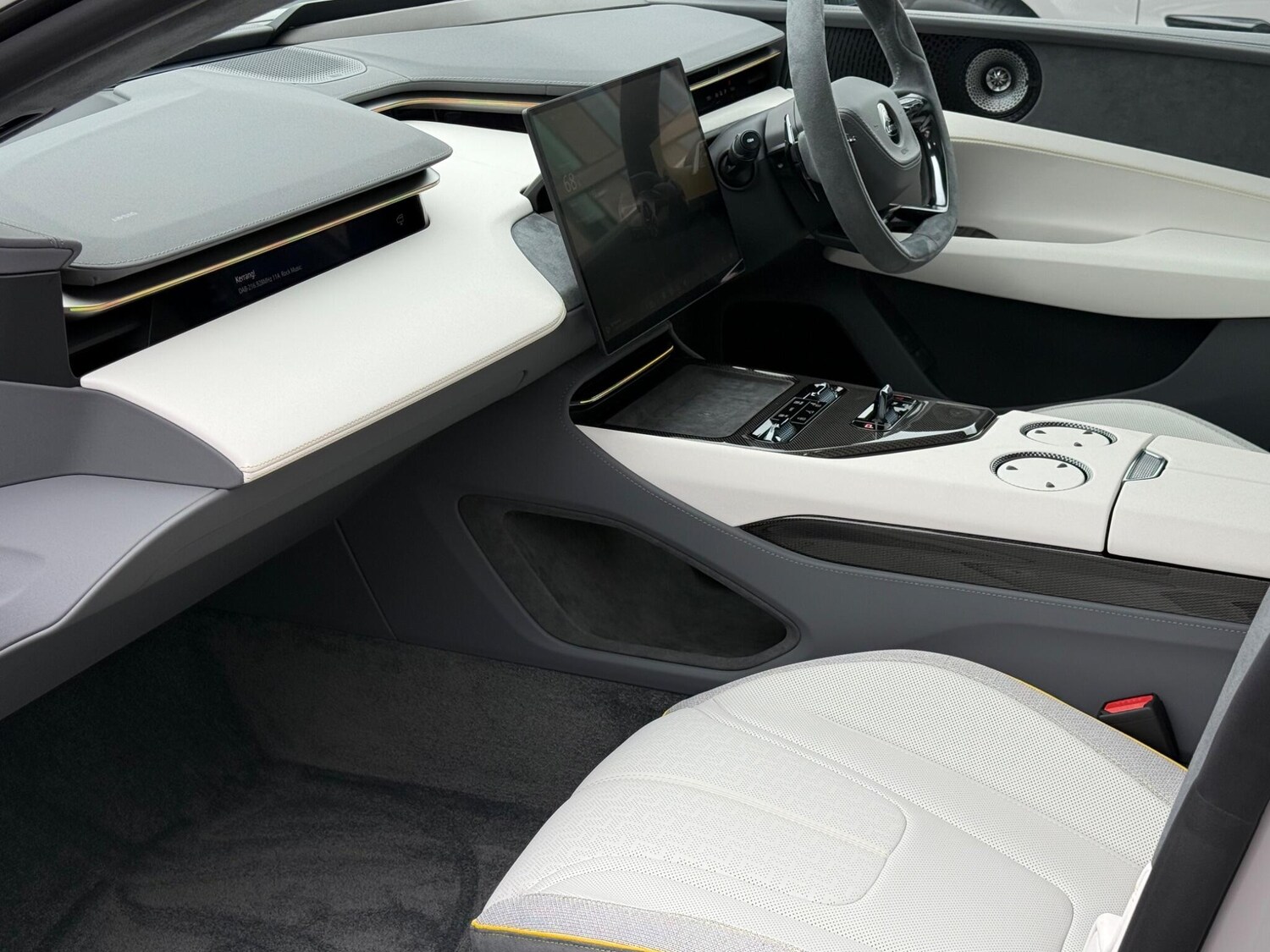 Used Lotus Emeya 2026 for sale - 78117841: Photo 18