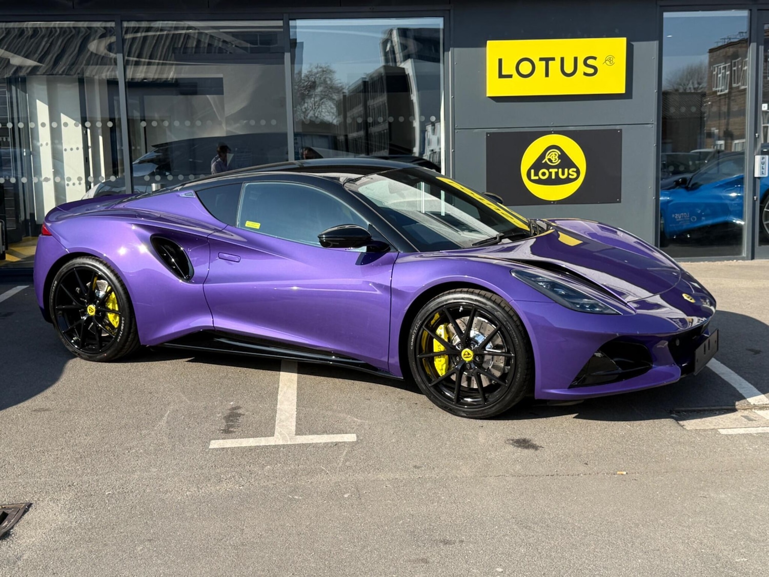Used Lotus Emira for sale - 78035984: Photo 2