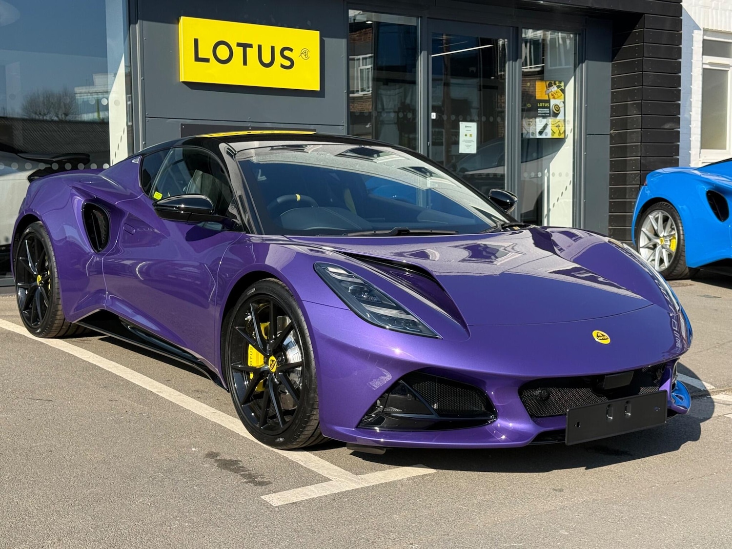 Used Lotus Emira for sale - 78035984: Photo 3