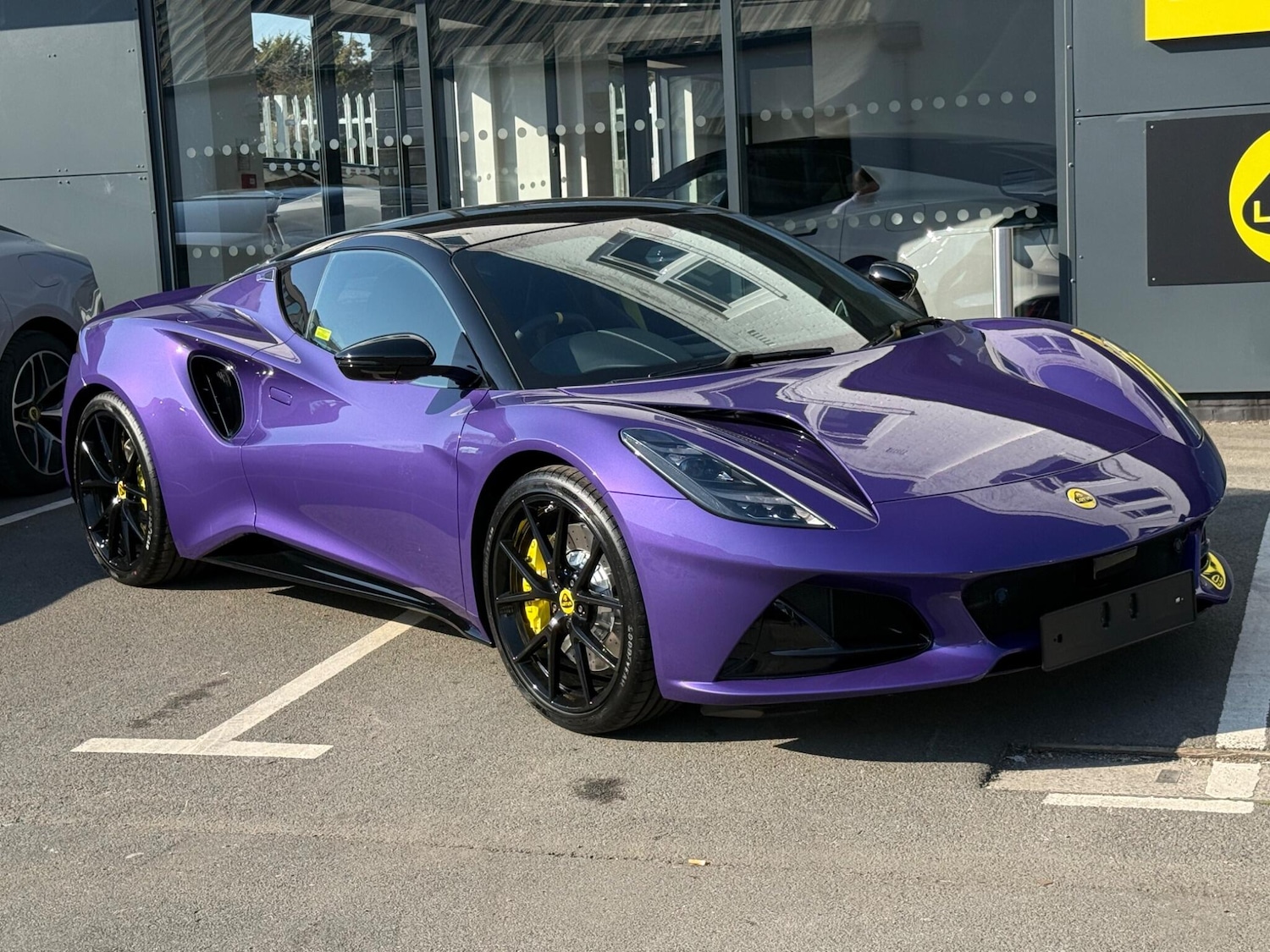 Used Lotus Emira for sale - 78035984: Photo 4
